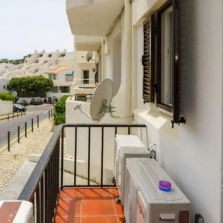 Maresia's - 200 Meters From Oura - By Bedzy *