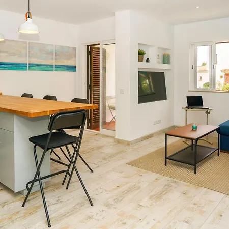 Maresia's - 200 Meters From Oura - By Bedzy Apartment
